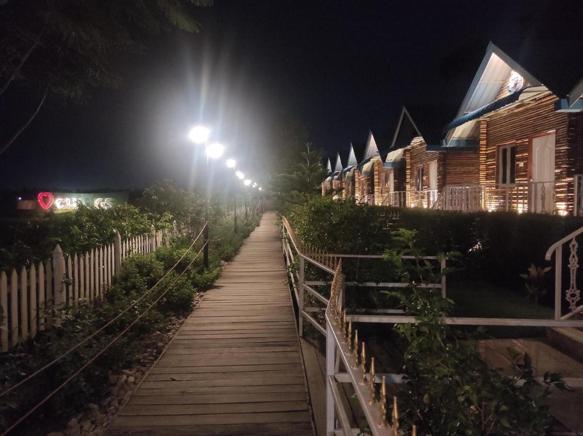 Changs Resort Kaharpara Esterno foto