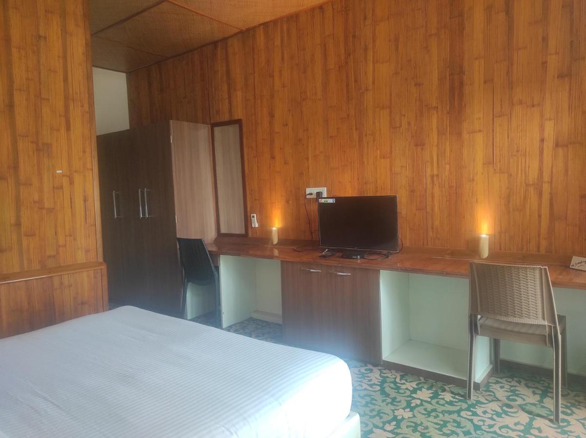 Changs Resort Kaharpara Esterno foto