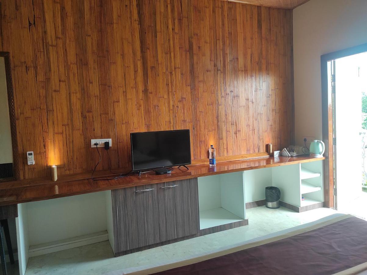 Changs Resort Kaharpara Esterno foto